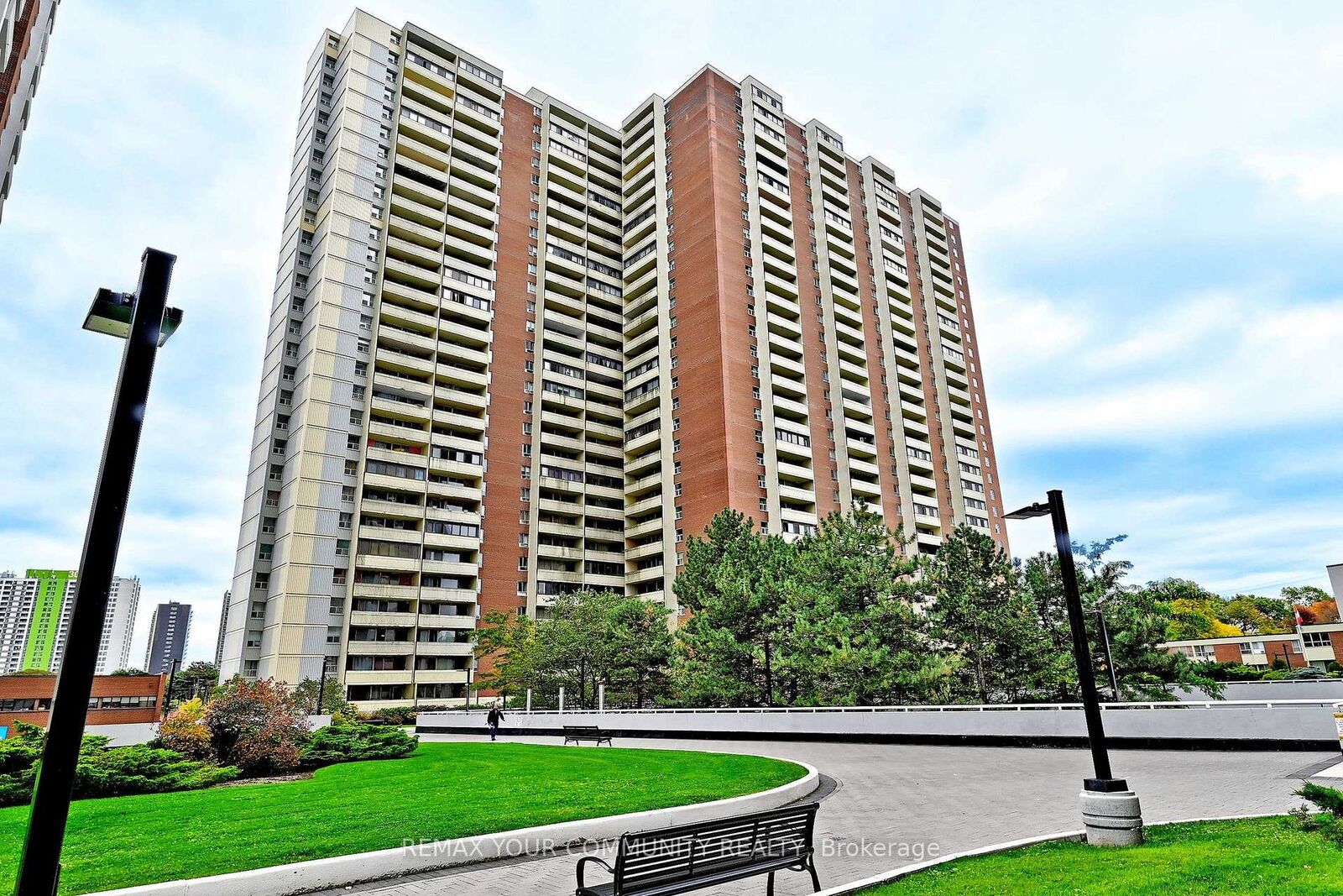 Property Photo: 5 Massey Square 2602 ON M4C 5L6