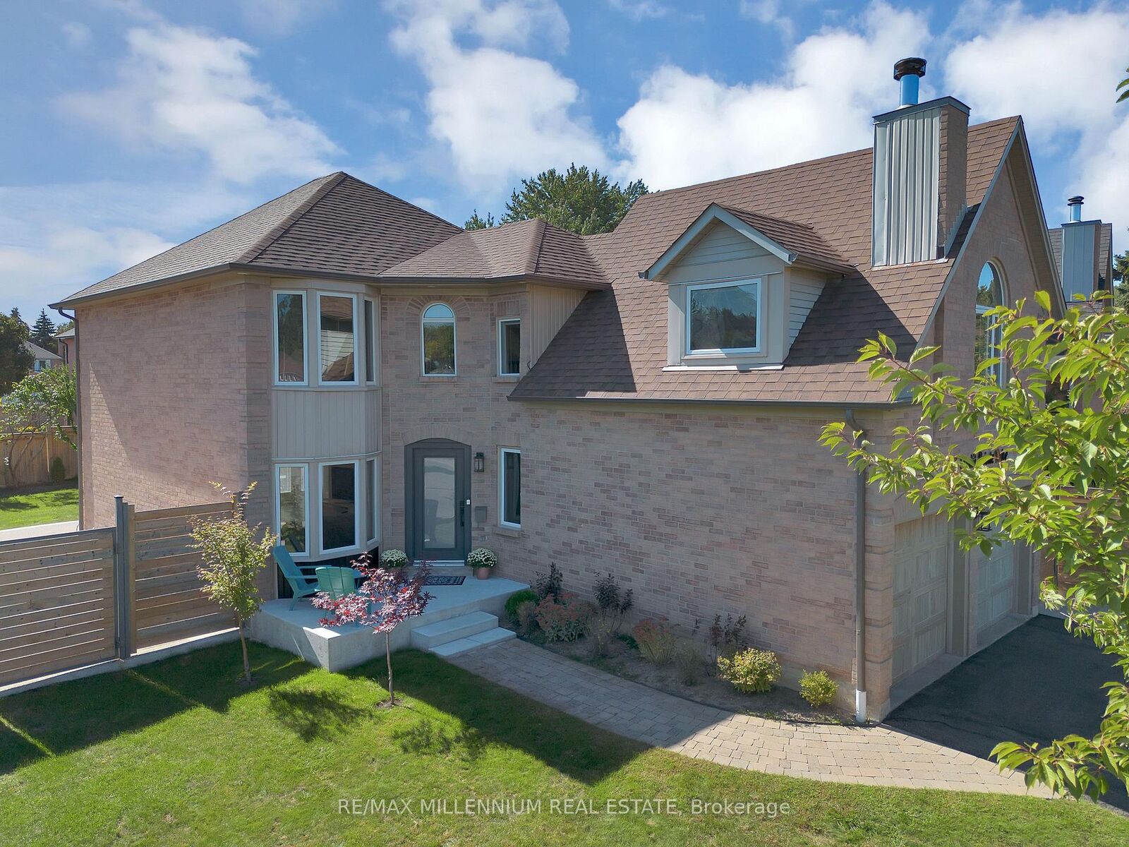 Property Photo:  4165 Credit Point Drive  ON L5M 3K3 