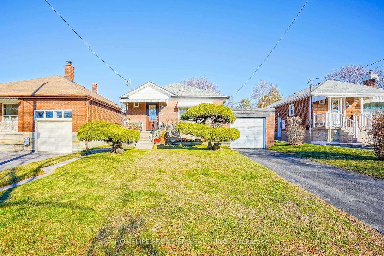 Property Photo:  10 Edge Park Avenue Upper  ON M1L 2E5 