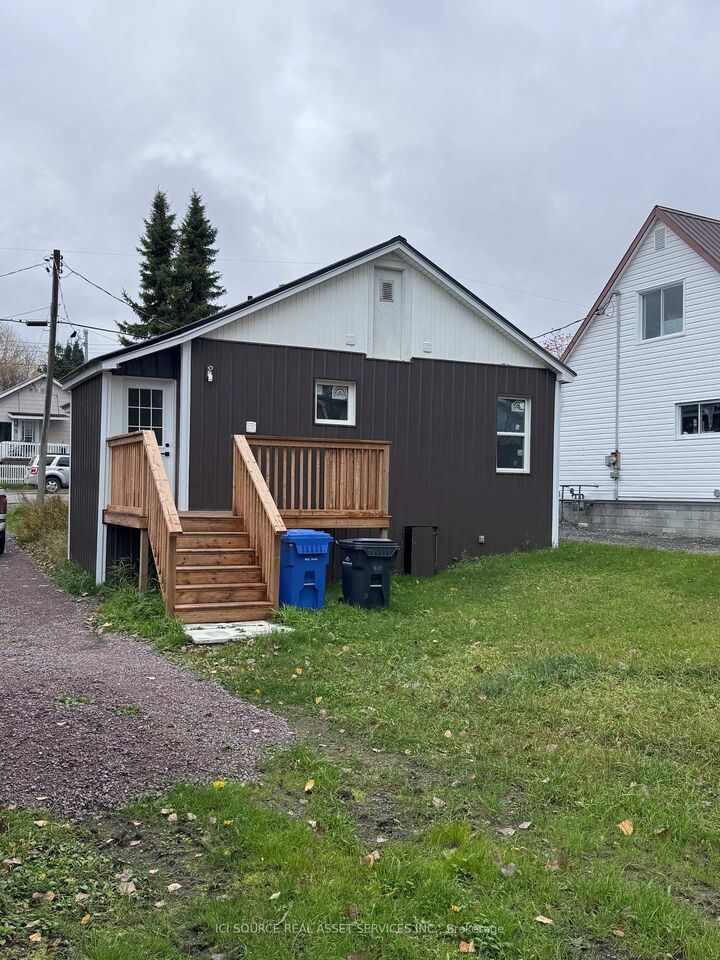 Property Photo:  6 Wilson Avenue  ON P2N 1J7 
