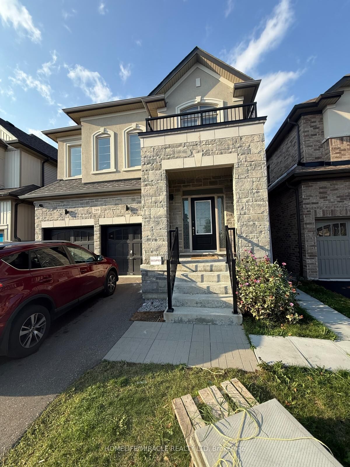 Property Photo:  289 Fleetwood Drive Bsmt  ON L1K 3E8 