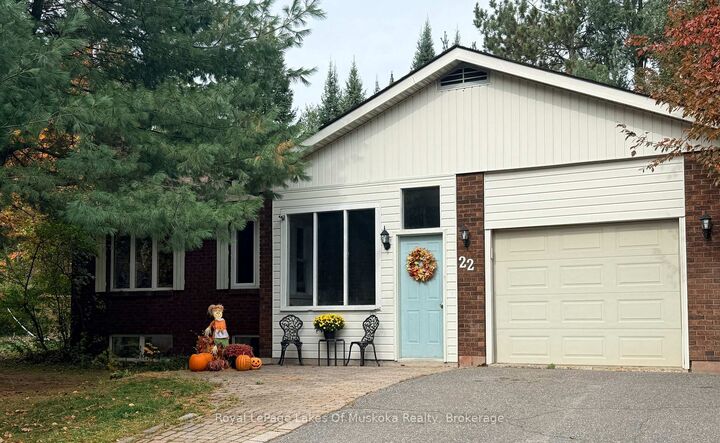Property Photo:  22 Westvale Drive  ON P1L 1B5 