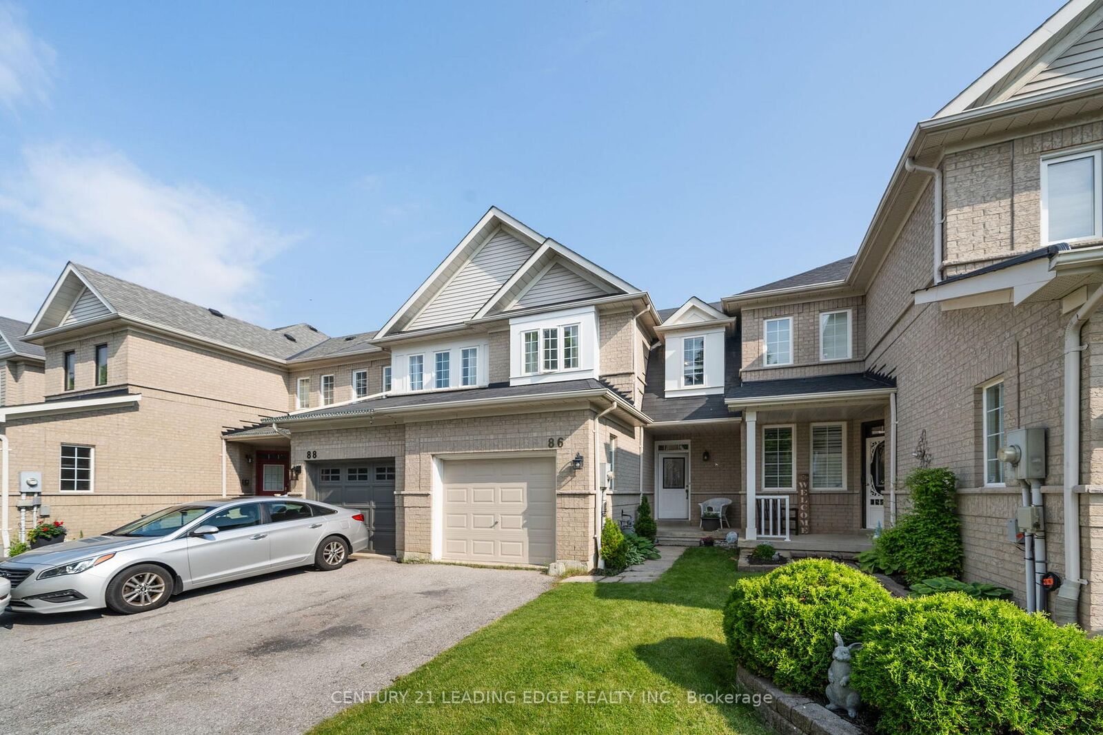 Property Photo:  86 Breakwater Drive  ON L1N 9N5 