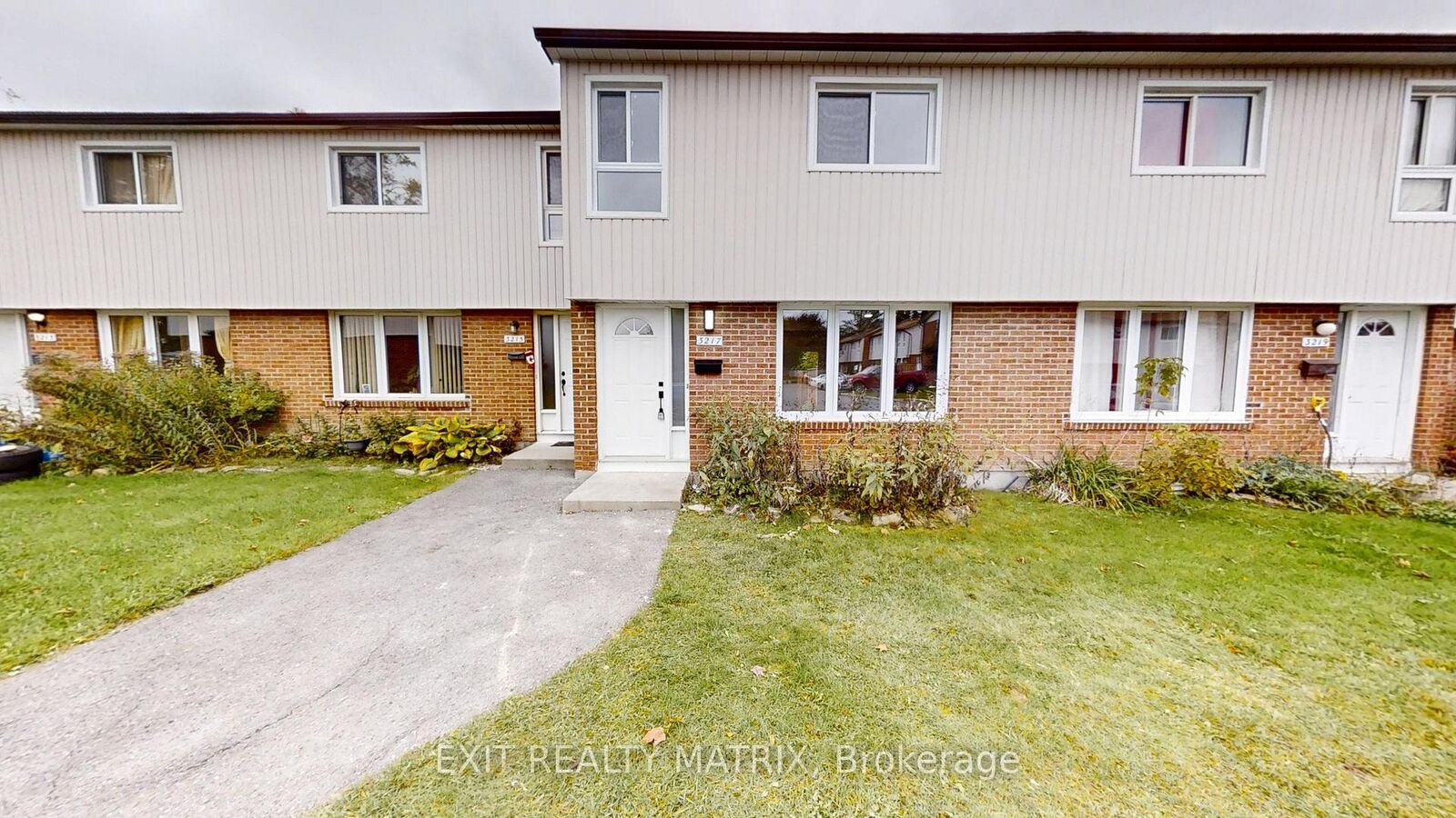 Property Photo:  3217 Bannon Way  ON K1T 1T2 