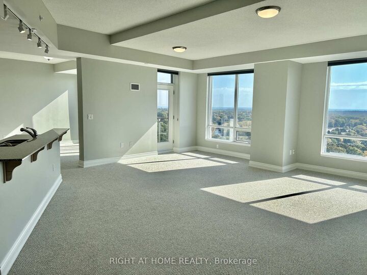 Property Photo:  1665 The College Way 1906  ON L5L 0A9 