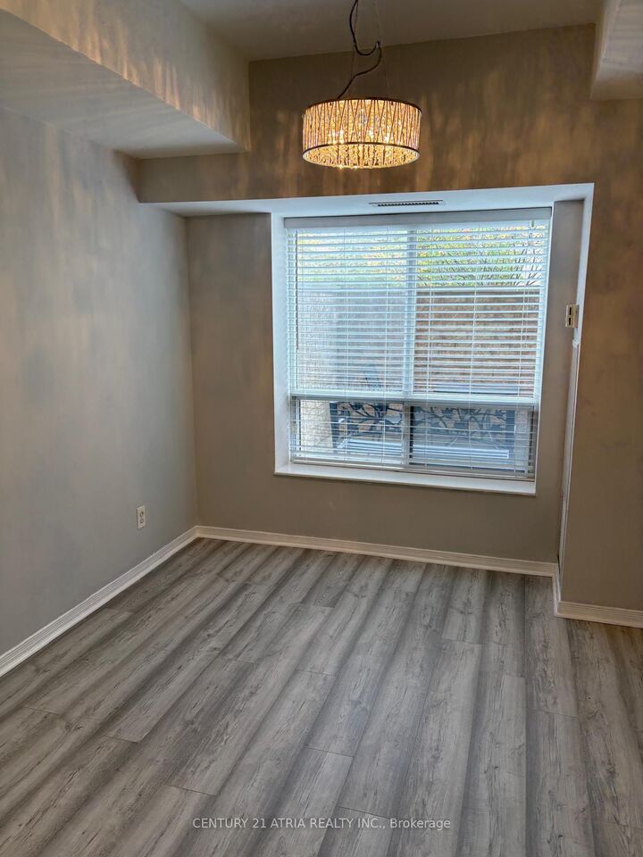 Property Photo:  140 Bathurst Street 103  ON M5V 3N8 