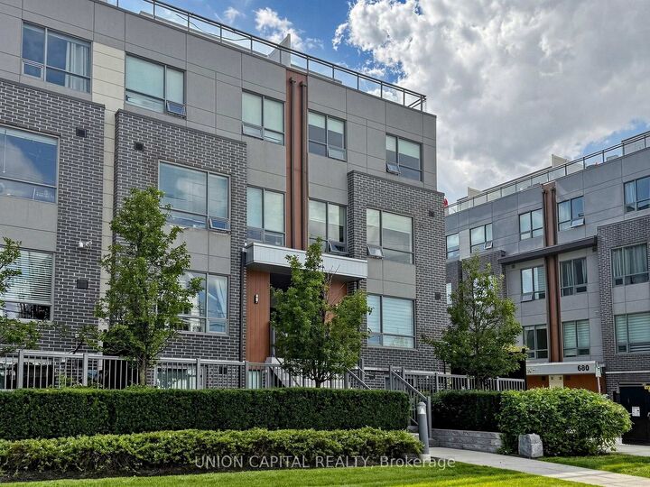 Property Photo:  1238 Cawthra Road 4  ON L5G 0B6 