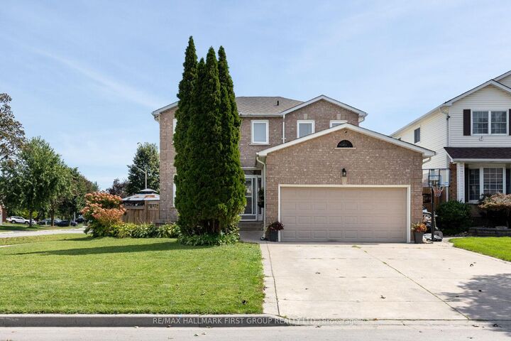 Property Photo:  1 Audrey Court  ON L1E 2B3 