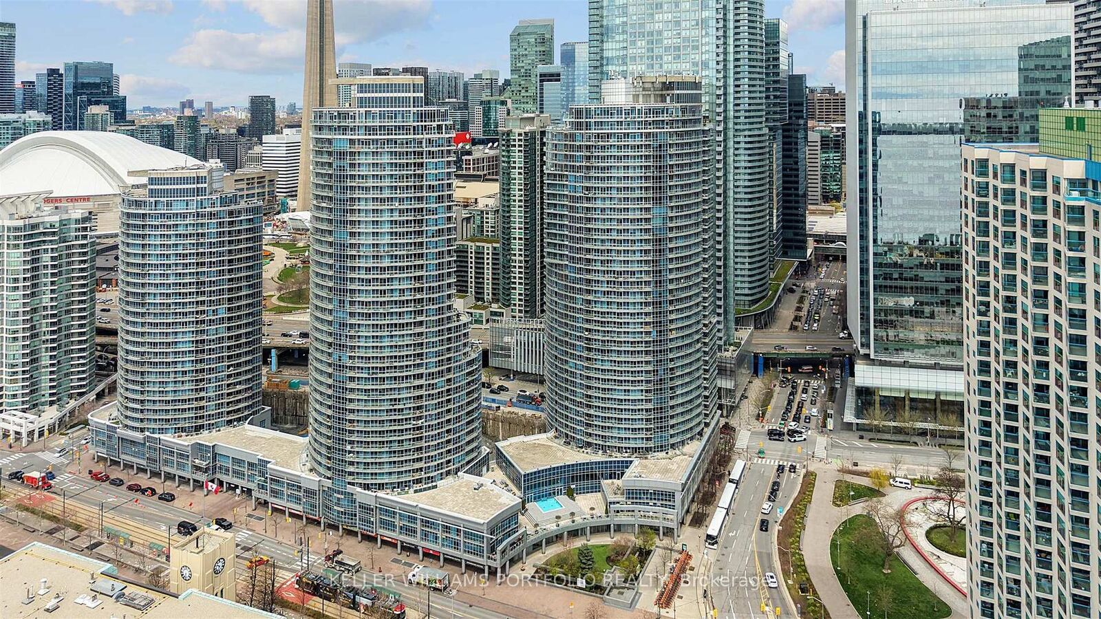Property Photo:  208 Queens Quay W 3503  ON M5J 2Y5 