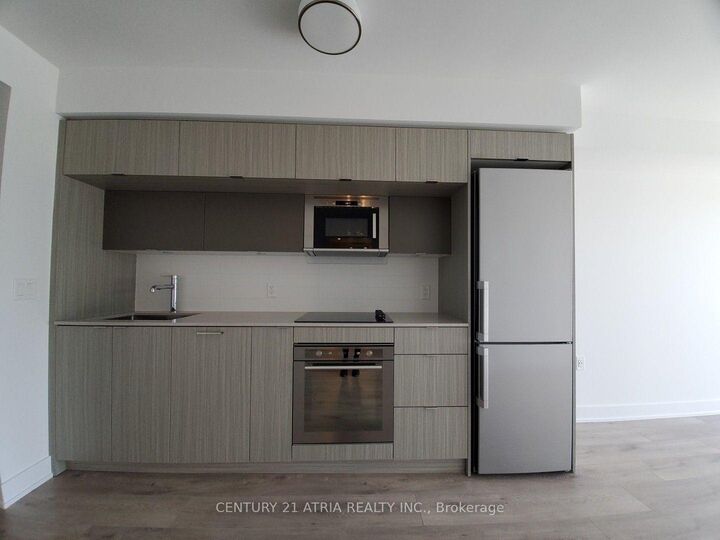 Property Photo:  575 Bloor Street E 1511  ON M4W 0B2 