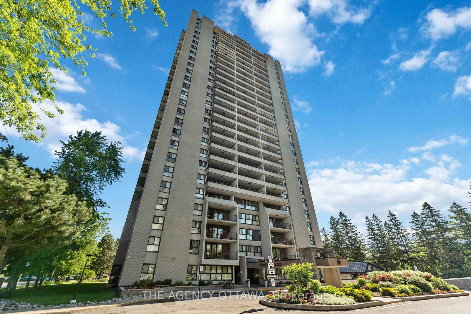 Property Photo:  1785 Frobisher Lane 703  ON K1G 3T7 
