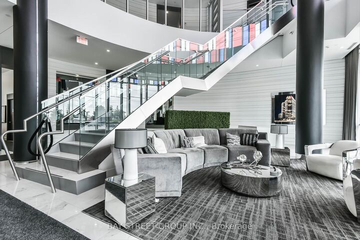 Property Photo: 9471 Yonge Street 529 ON L4C 1V4