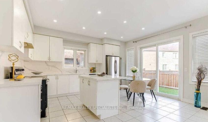 Property Photo:  1479 Chretien Street  ON L9E 1H2 