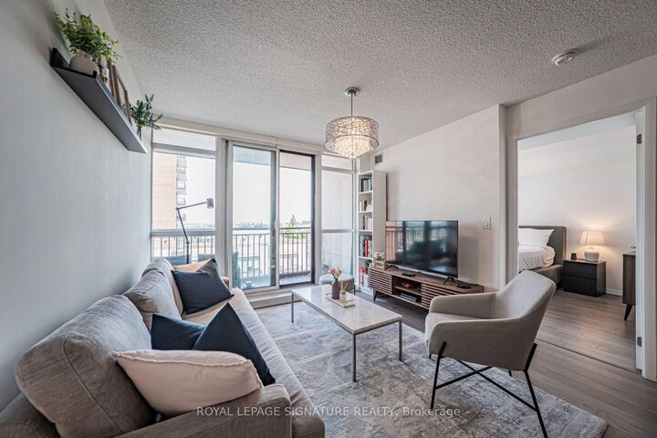 Property Photo:  830 Lawrence Avenue W 1017  ON M6A 0B6 