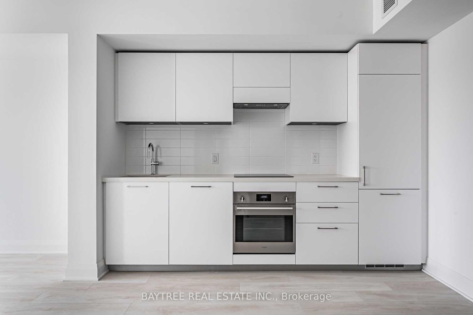 Property Photo:  33 Frederick Todd Way 420  ON M4G 0C9 