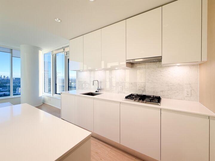 Property Photo:  4510 Halifax Street 5007  BC V5C 0K4 