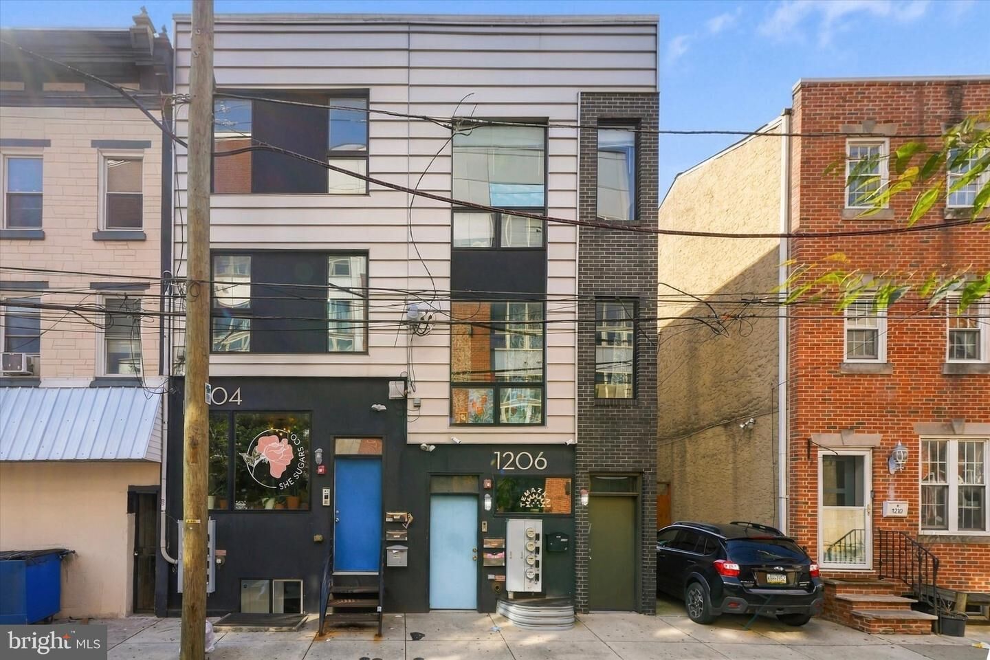 Property Photo: 1204 E Palmer Street PA 19125