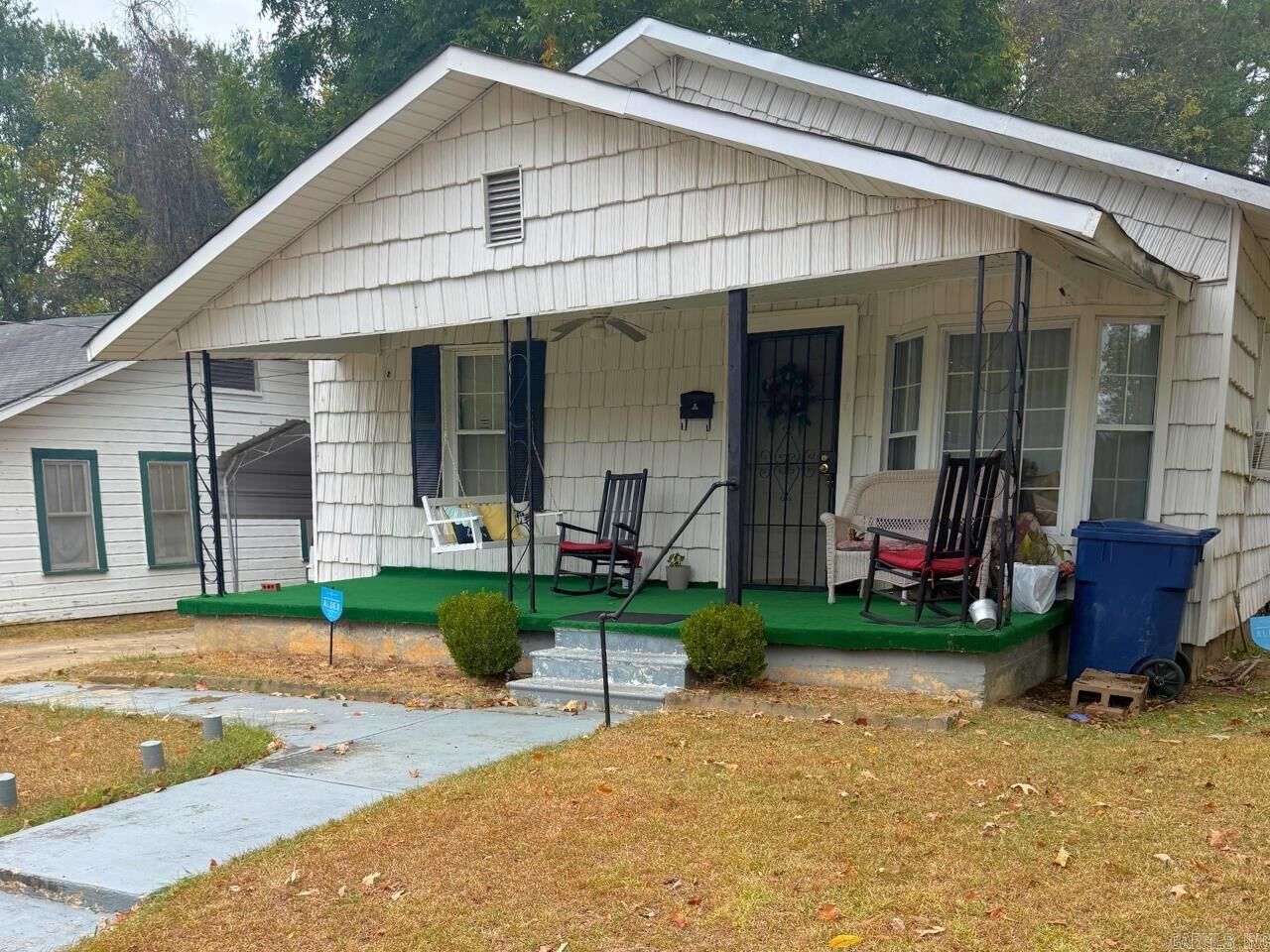 Property Photo:  668 Pearl St.  AR 71701 