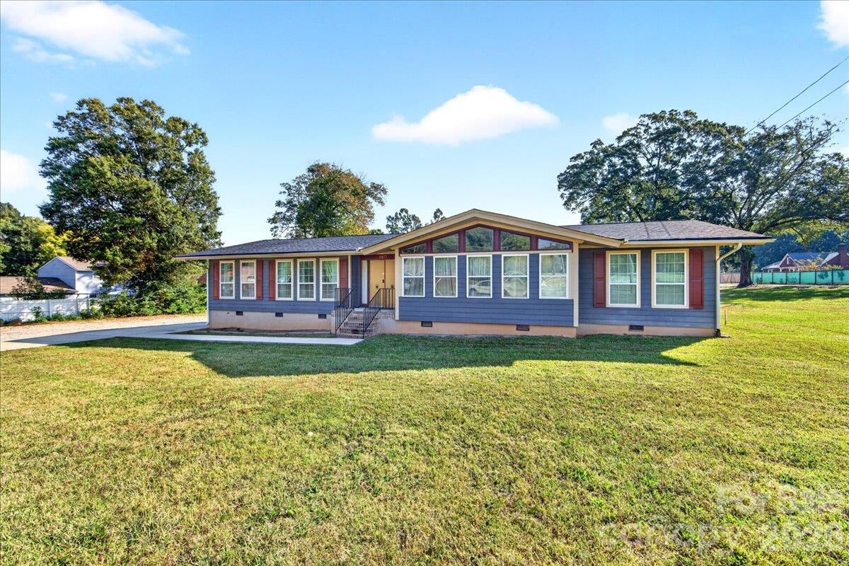 Property Photo:  1811 Little Rock Road  NC 28214 