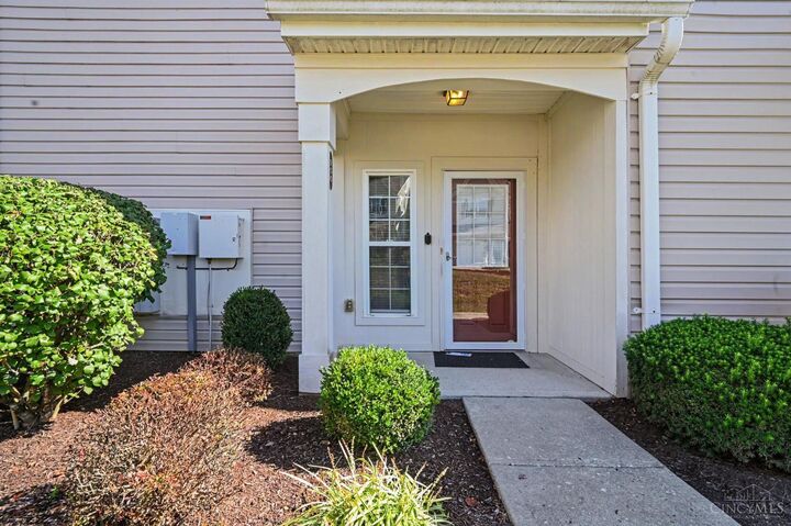 Property Photo:  956 Crossing Pointe  OH 45231 