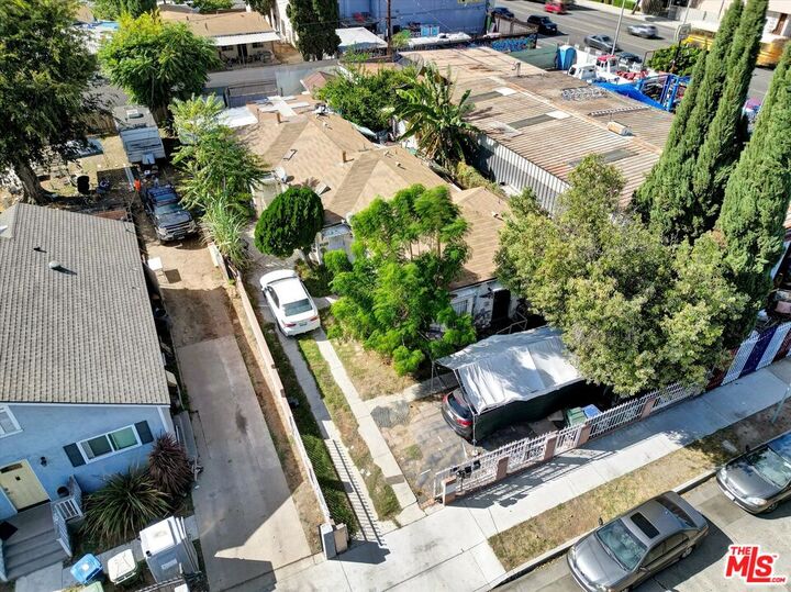 Property Photo:  8611 Elm St  CA 90002 