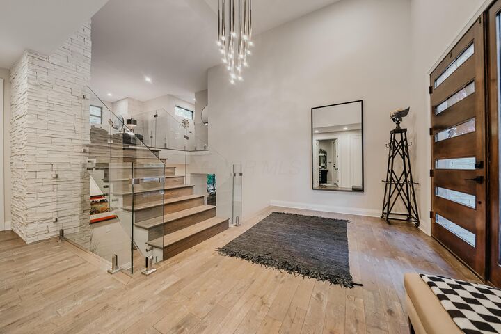 Property Photo: 101 Lake Bluff Drive OH 43235