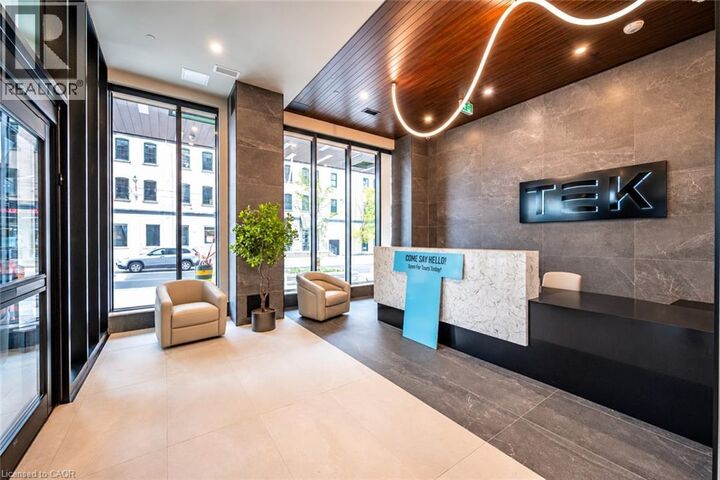 Property Photo:  30 South Francis Street South 3711  ON N2G 1H7 