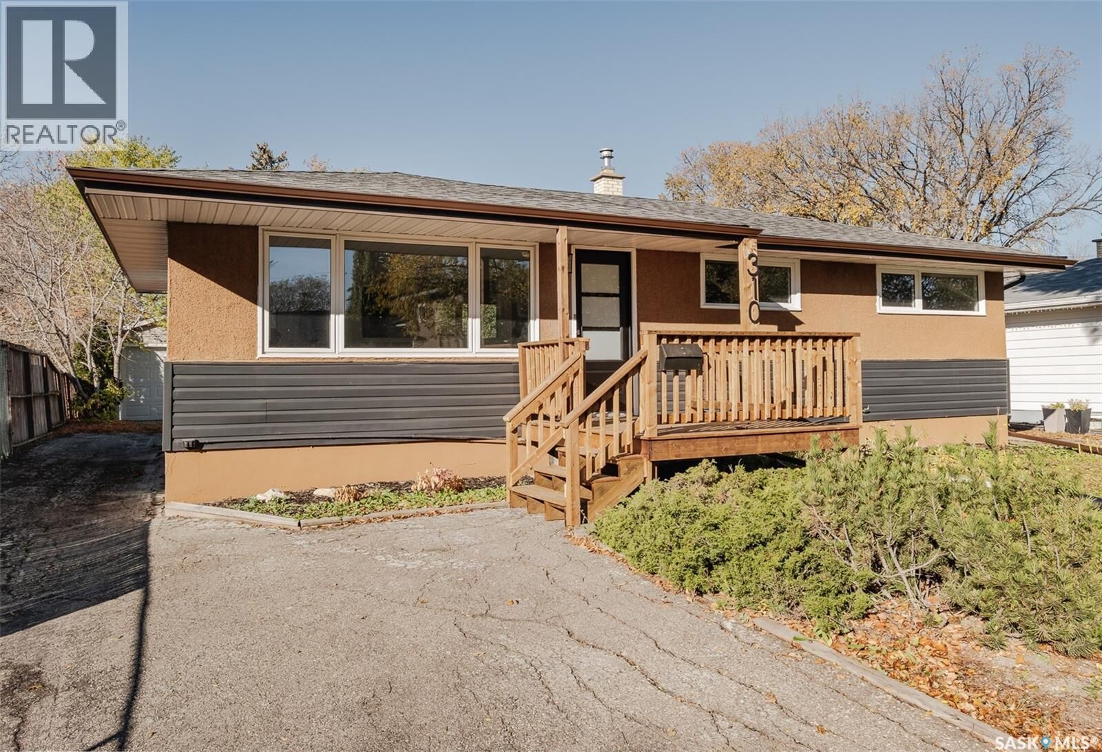 Photo de la propriété:  310 Garnet Street  SK S4T 2X5 