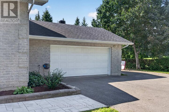 Property Photo:  17070 Speer Road  ON K0C 1P0 