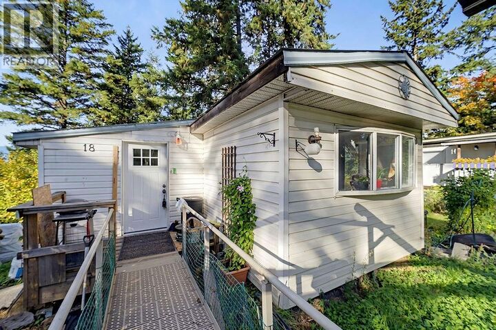 Photo de la propriété:  4137 Spallumcheen Drive 18  BC V0E 1B6 