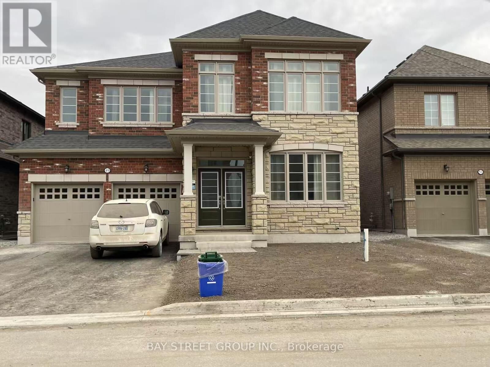 Property Photo: 49 Bud Leggett Cres Crescent Room 2 ON L4P 0B5