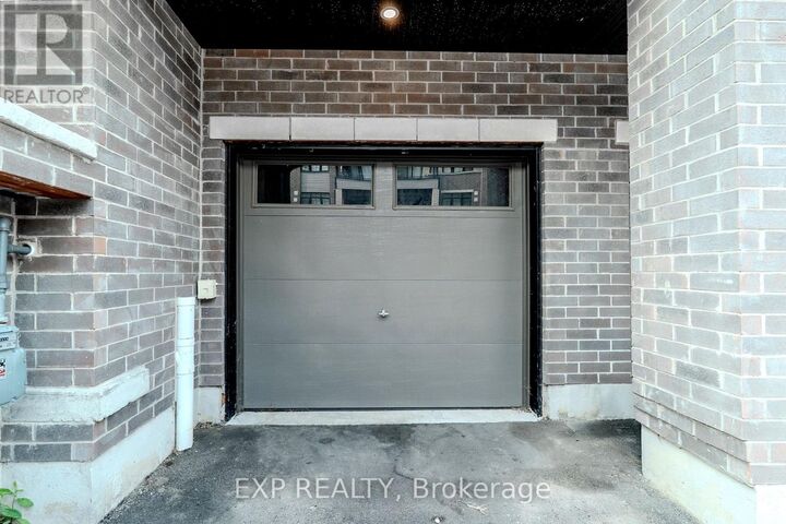 Property Photo:  585 Colborne St Street 1207  ON N3S 0K4 