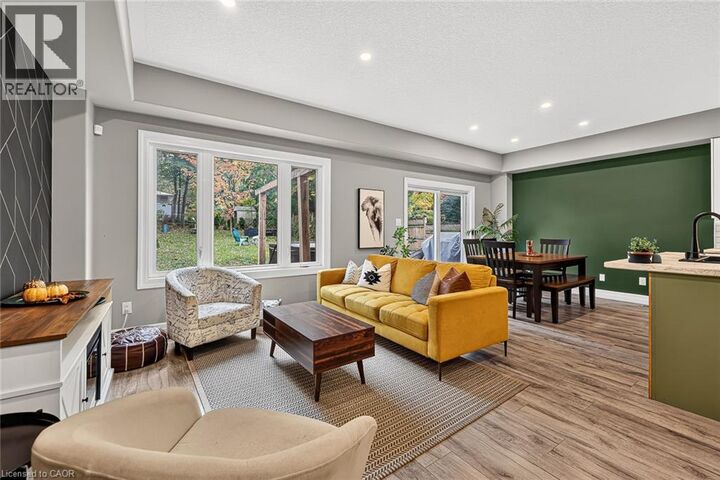 Property Photo:  205 South Victoria Street South  ON N4S 3K3 