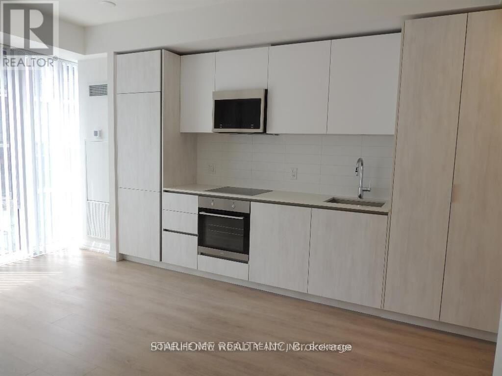Property Photo: 8 Widmer Street 1601 ON M5V 0W6