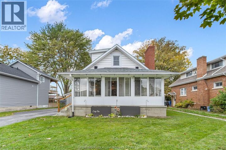 Property Photo:  61 University Avenue  ON N8A 3Z7 