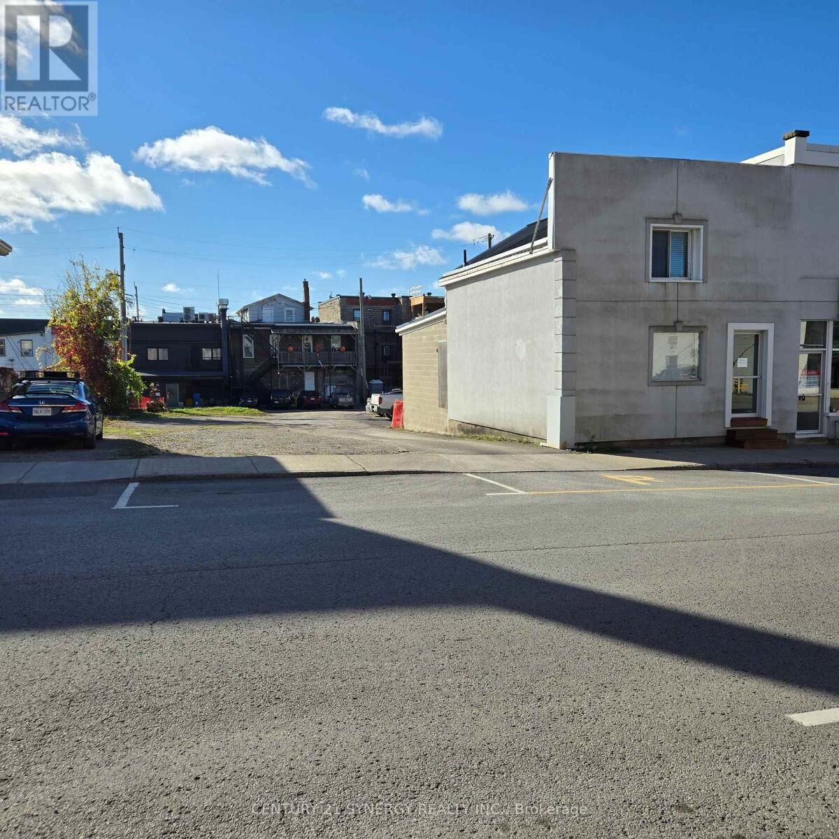 Property Photo:  7 William Street East  ON K7A 1C1 
