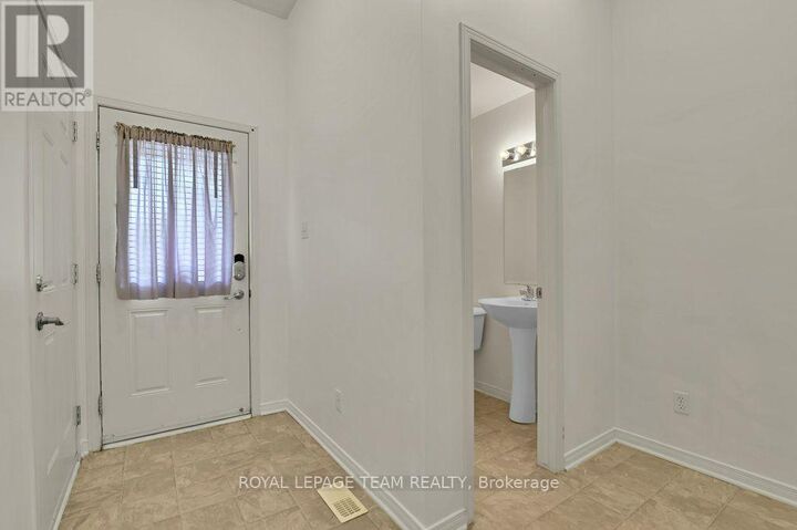 Property Photo:  147 Sorento Street  ON K2J 0B2 