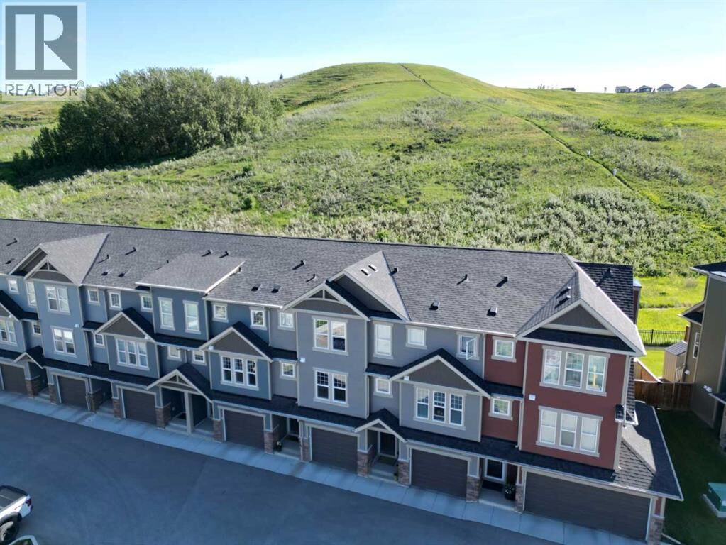 Property Photo: 272 Cranbrook Square Southeast AB T3M 3K8