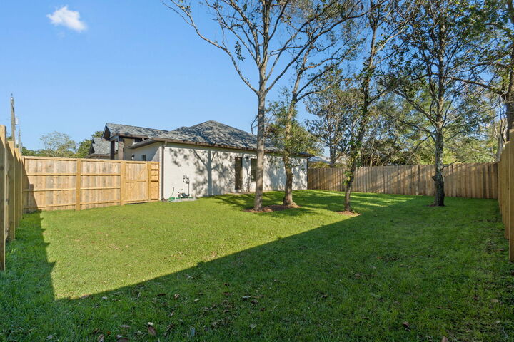 Property Photo:  708 Forest Street  FL 32541 