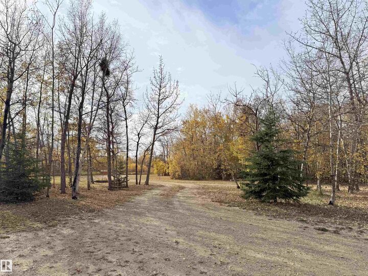 Property Photo:  21126 Twp Rd 494  AB T0B 2M1 