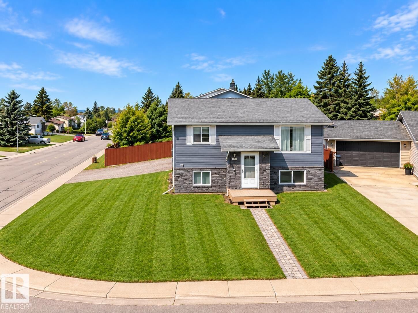Property Photo:  1802 12 Street  AB T9M 1L8 