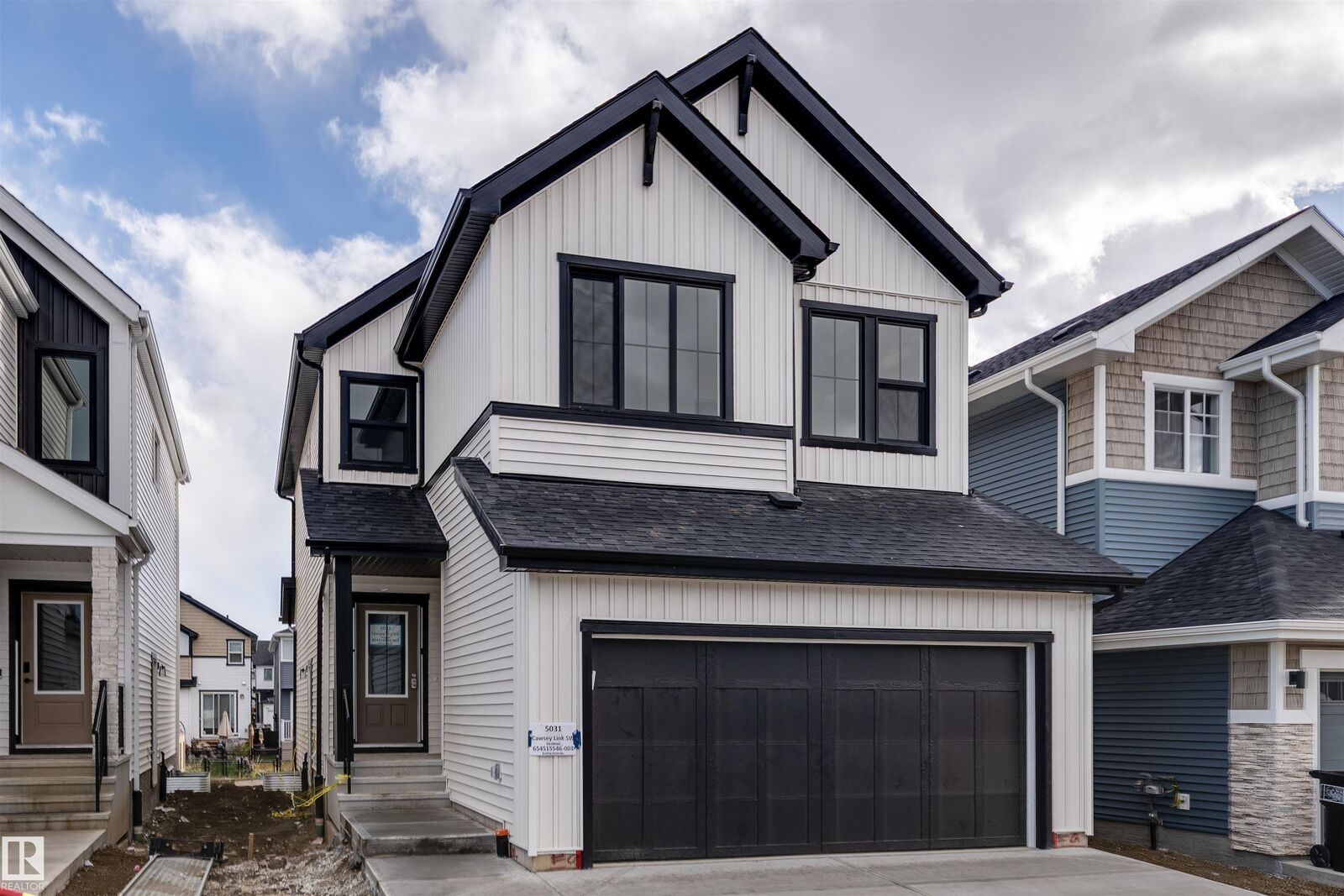Property Photo:  5031 Cawsey Link SW  AB T6W 5Y6 