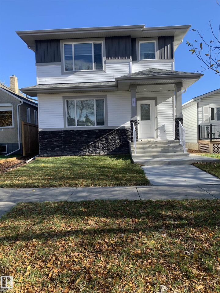 Photo de la propriété: 12411 86 Street NW AB T5B 3L3