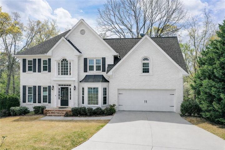 Property Photo: 4910 Red Robin Ridge GA 30022