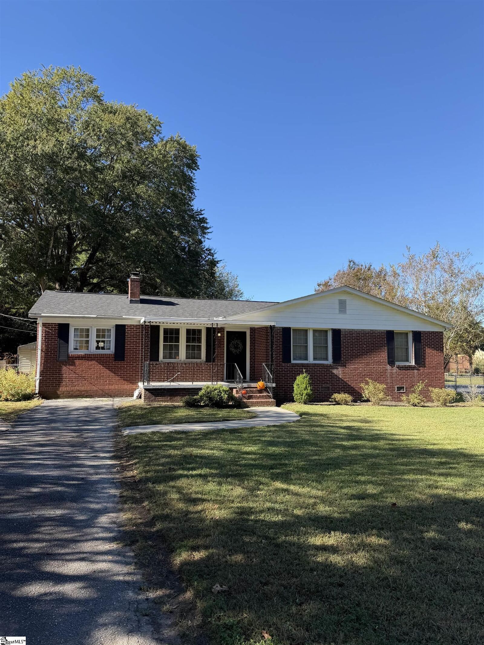 Property Photo:  207 Ivy Drive  SC 29680 