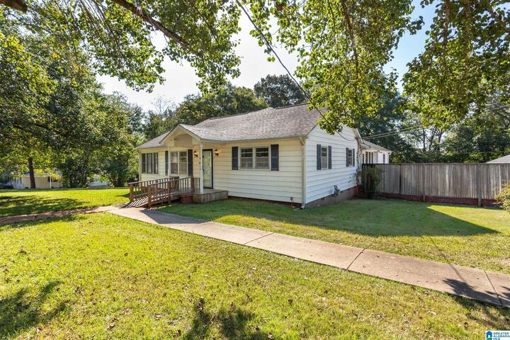 Property Photo: 116 Hendricks Street AL 35160