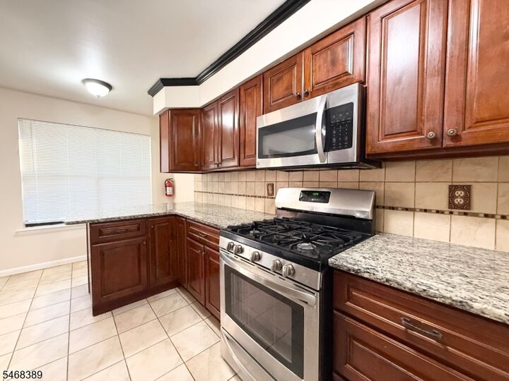 Property Photo: 18 Dogwood Dr NJ 08820