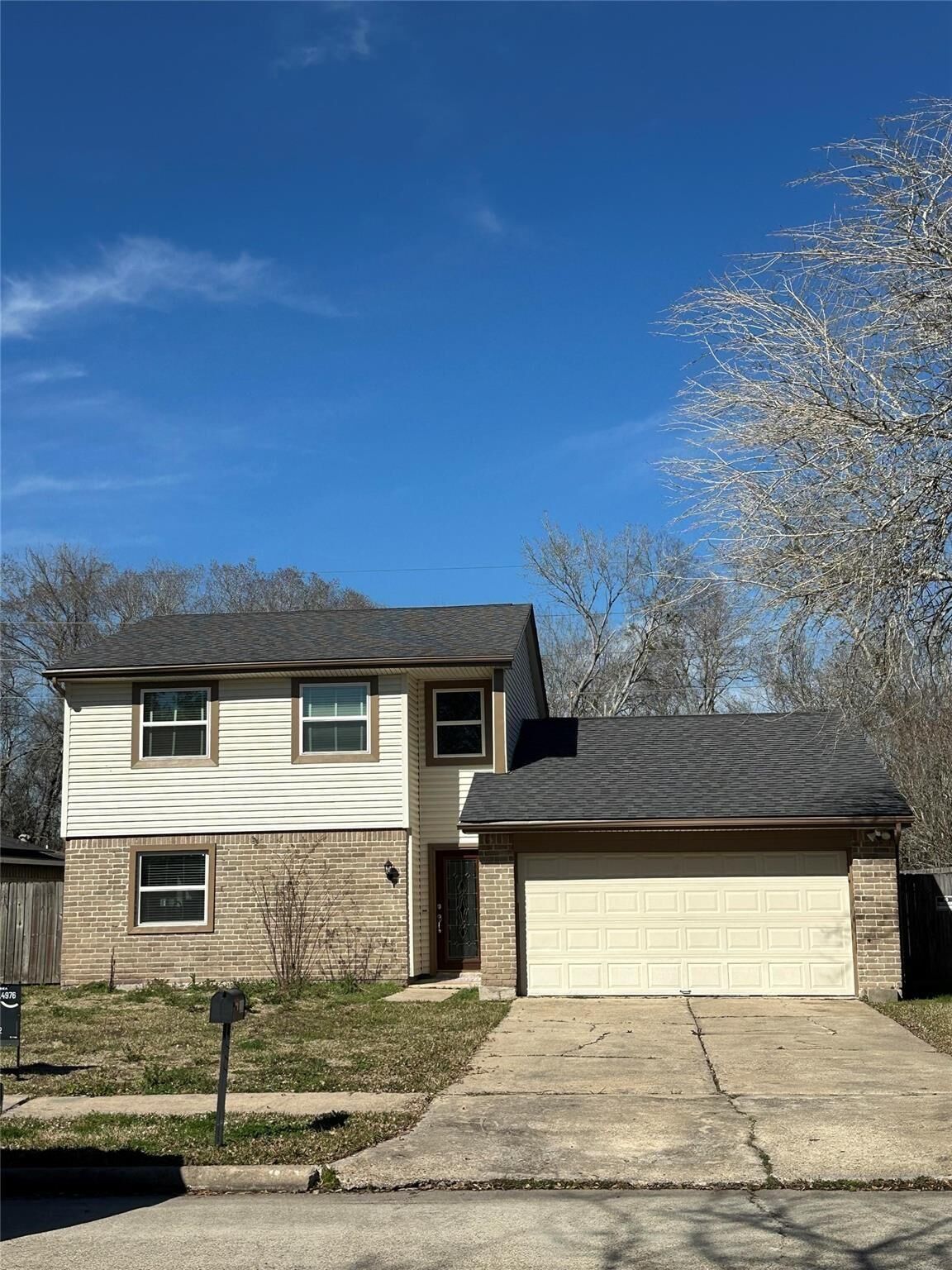 Property Photo: 2318 Aprilmont Drive TX 77498