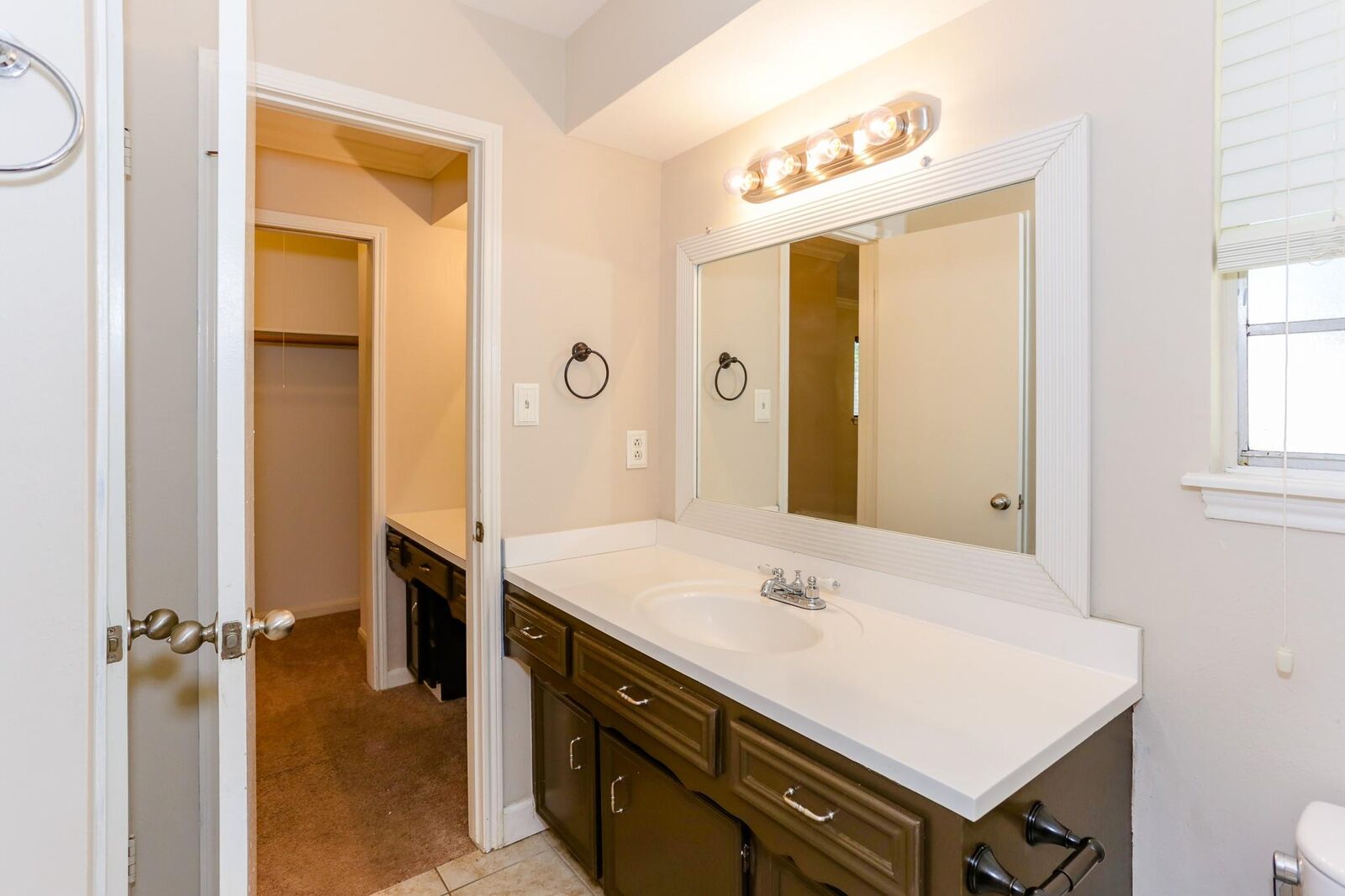 Property Photo:  2822 Durban Drive  TX 77043 
