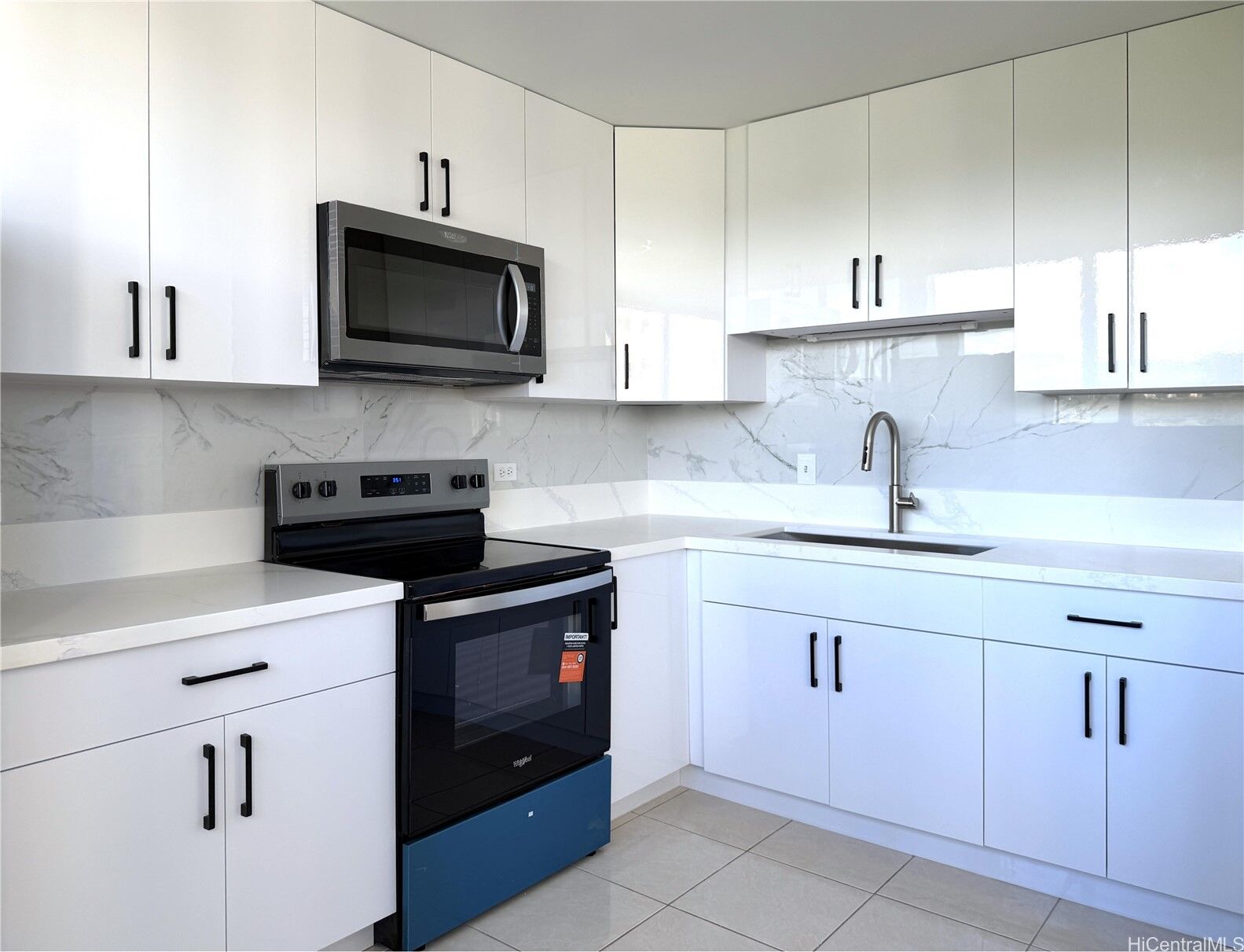Property Photo:  5180 Likini Street 905  HI 96818 